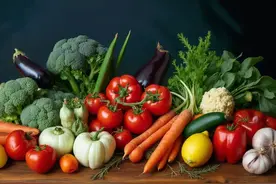 【妙招】这10种蔬菜很“怕冷”，放进冰箱坏得更快！科学保存黄金法则来了！图片