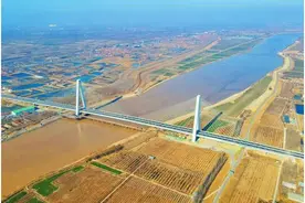 黄河三角洲第一跨！通了！图片