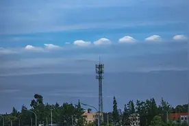 惊艳！成都现20分钟“迭浪云”奇观图片