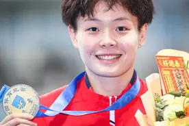 多哈游泳世锦赛跳水选拔赛，陈艺文夺得女子三米跳板冠军图片