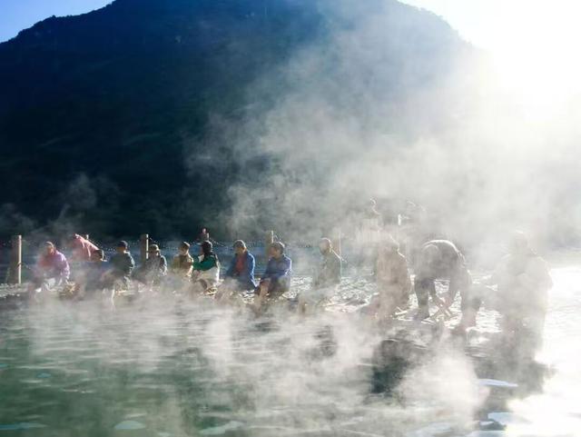 云新闻·滇地宝藏⑦丨一半山水一半城，走进怒江穿城而过的州府小城