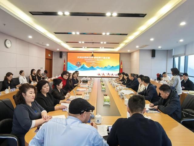 哈萨克斯坦旅行商赴黔考察交流会举办