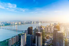 浙江2023年GDP突破8万亿，比上年增长6%图片
