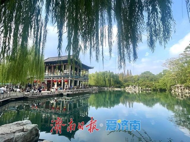 一年四季 泉在济南丨假日尾声 济南“泉水游”热度不减