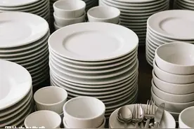 用开水烫餐具，到底有没有必要？真相来了！图片