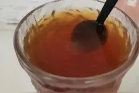 男子连喝8包板蓝根，“甜”到中毒送医抢救图片