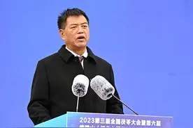 明天会更好——修正药业集团董事长修涞贵谈投资怀化的故事图片