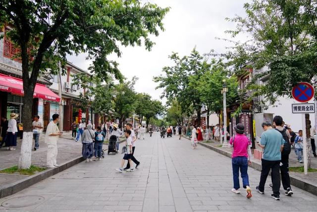生活｜整治后的大理古城博爱路→