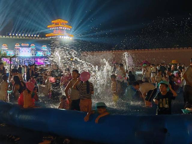 云梦：楚风电音泼水狂欢 解锁今夏新文旅体验