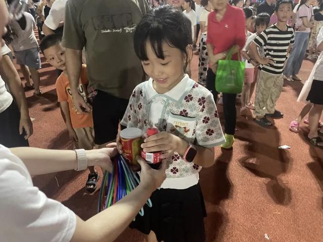乐东“庆国庆 迎中秋”游园会圆满落幕，三夜欢歌共绘温馨画卷