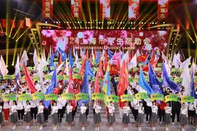2024上海市学生运动会开幕，奥运冠军覃海洋、郭崎琪现场寄语图片