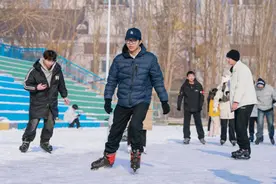 哈尔滨华德学院冬季体育课“玩”出新花样图片