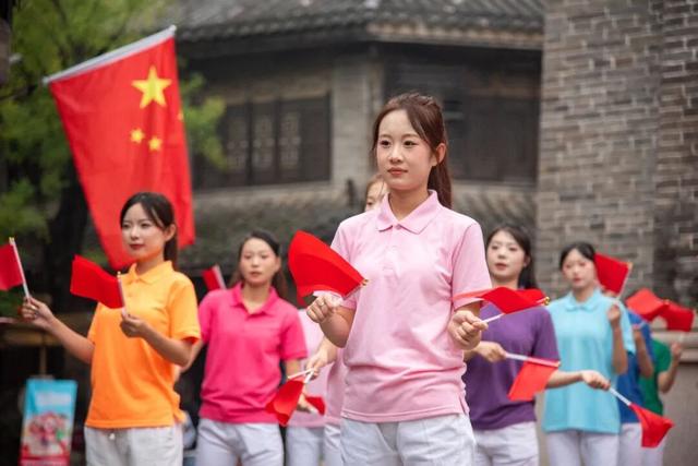 十一来台儿庄古城，共赴热血红色演艺之约！