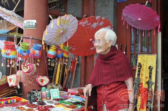 开二手房车带着85岁母亲 四年四次游历黄河