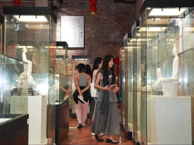 永春文旅“出圈”现场！魁星巡游、朱砂点斗、手作香囊…七夕夜这个古厝被非遗点亮→