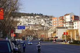 2024年的网红城市，现在怎样了？①｜走红的密码图片