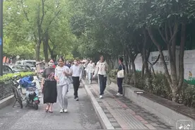 中考数学难度评价不一 有考生反映题目设计“新颖”图片