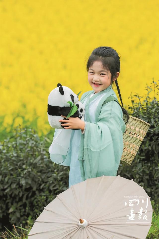 画卷天府·熊猫文化｜聚焦新生代青春消费 熊猫文创如何焕新“破圈”