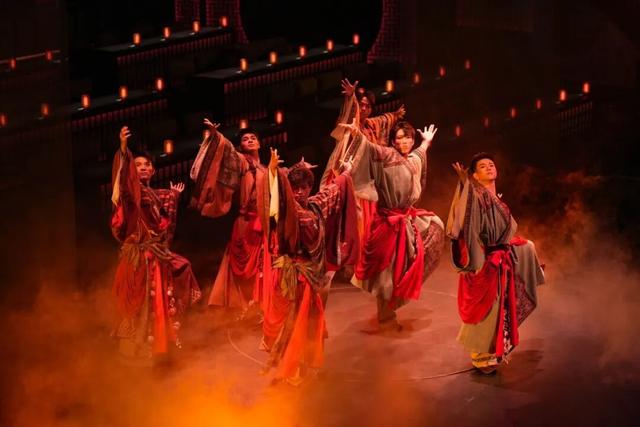 河南开封清明上河园《清明上河·宋宴》沉浸式餐秀首获国家级大奖！