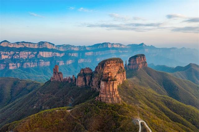 美到犯规！8座中外名山新晋“世界旅游名山”，这份攻略带你云打卡