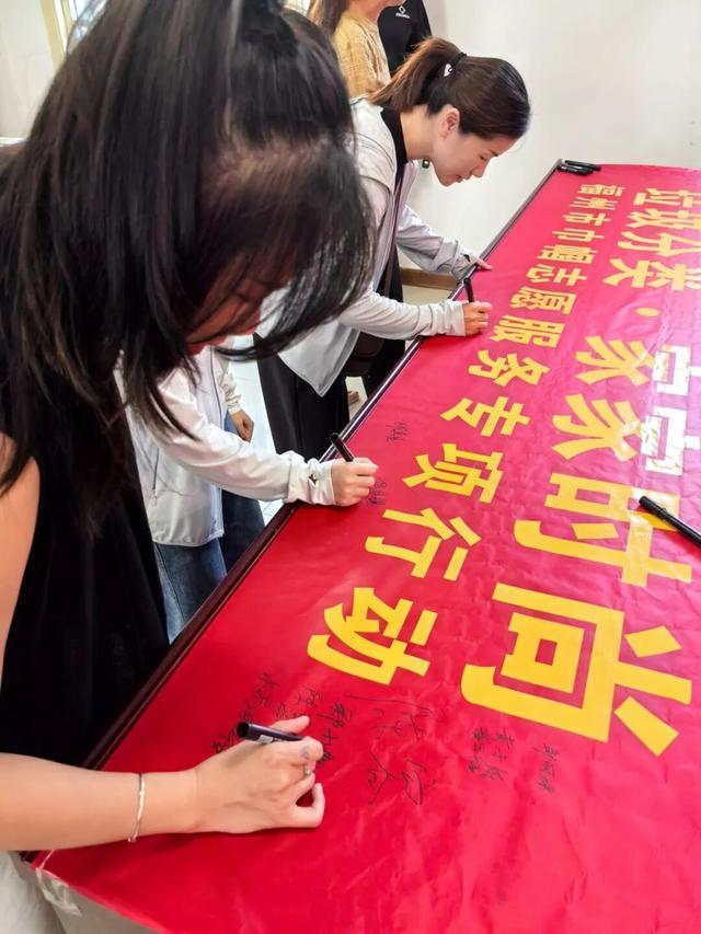 福见花开丨垃圾分类“新风尚”吹进永泰！福州巾帼志愿服务让“家家分类”落地生花