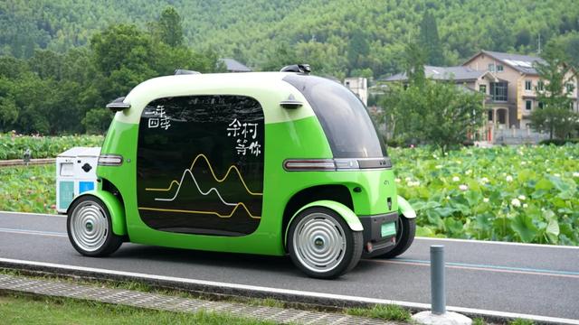 数十辆无人车“融”入乡村！翰凯斯再度解锁“新地图”