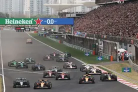 2025年F1中国大奖赛收官，迈凯伦车手皮亚斯特里一路领先夺冠图片