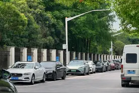 停车更方便！这里新增152个泊位，还可享受道路错峰共享包月停车服务……图片
