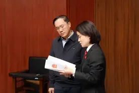 海口市秀英区委书记符勇一行赴秀英区法院调研指导图片