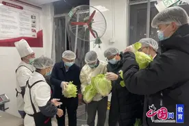 成都石室联合弘文学校：师生同餐，共享美好“食”光图片