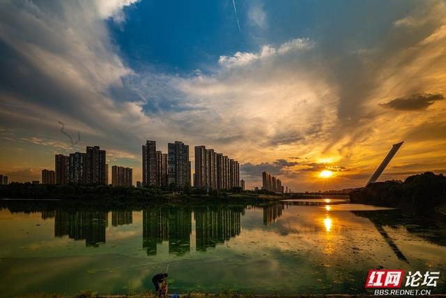 谁说城市没有浪漫？来看一场浏阳河畔日落吧