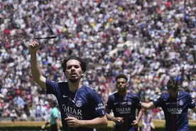 体坛联播｜巴黎4比0大胜马竞，叶一飞勒芒耐力赛夺冠创历史图片