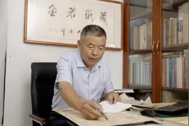 见过100年前的啤酒广告吗？这个老人收藏了400多份图片