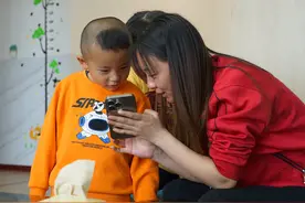 福利院“爱心妈妈”：用爱守护 用心陪伴图片