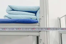 改善睡眠质量，宁夏一中职为超1米8高个儿更换加长版寝具图片