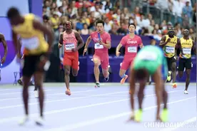 小组第一！中国队晋级男子4x100米接力决赛图片