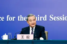 【中阿双语】2025年两会外长记者会，王毅讲了哪些精彩语句？图片