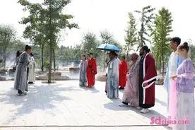 文化山东｜外国友人走进沂源 感知体验“中国式浪漫爱情”图片