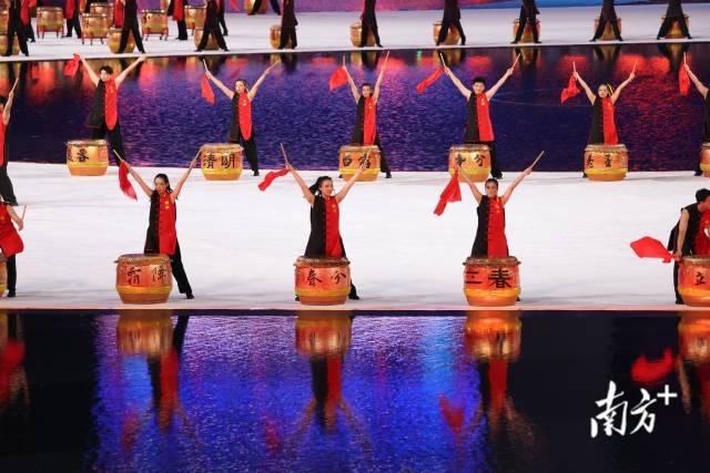 文化中国行·小雪 | 岭南微寒启冬韵，赛场驰骋展锋芒