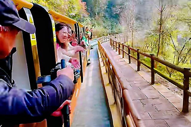 山水入画歌伴行，张家界十里画廊新媒体达人采风活动趣味启幕