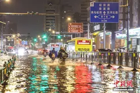 江西南昌迎强降水、冰雹等强对流天气 部分城市道路出现积水图片