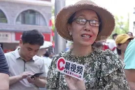 长沙考点发现“最淡定家长”！高二学霸提前高考冲击中科大少年班，家长：没什么压力图片