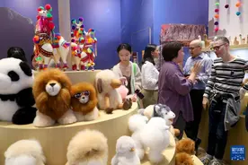 上海：中国玩具展在沪开幕图片