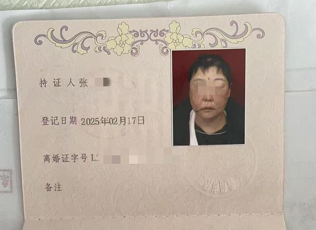 警方通报43岁女子被前夫伤害致死：犯罪嫌疑人张某铭（男，47岁）已被批准逮捕