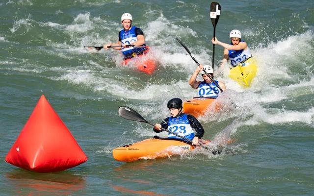 冬季到怒江来漂流