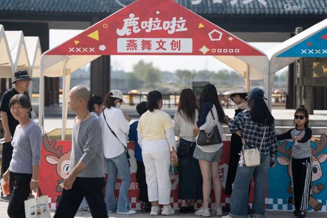 打卡！国庆假期，江苏中华麋鹿园“焕新”迎客