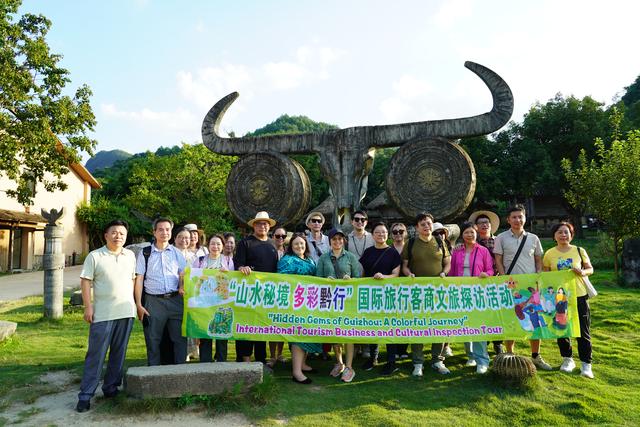“超乎想象的美！”国际友人探寻荔波山水人文，“哇”声一片疯狂打call