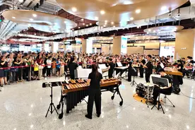音乐让出行更美好！交响乐岭南文化时空长廊亮相广州地铁二沙岛站图片
