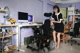 摔倒后发现骨骼异常，身体逐渐“石化”，女子被确诊患罕见病图片
