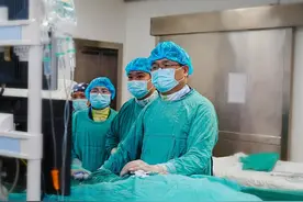 西南首例！10岁女孩植入无导线可回收心脏起搏器图片